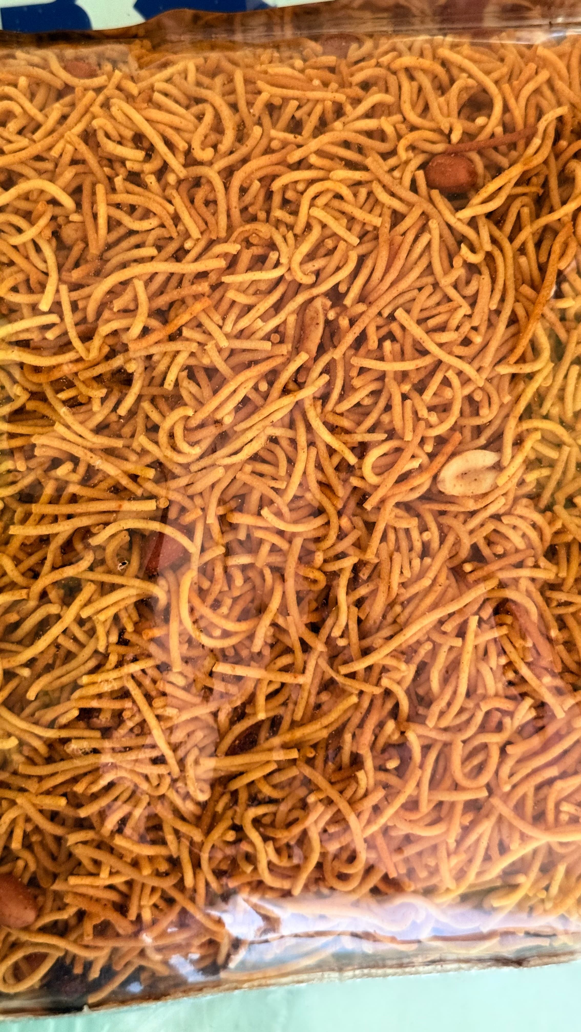 Freshly made masala jhuri at Gopal Chanachur